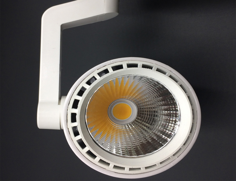 Housing/exhibition LED track light 