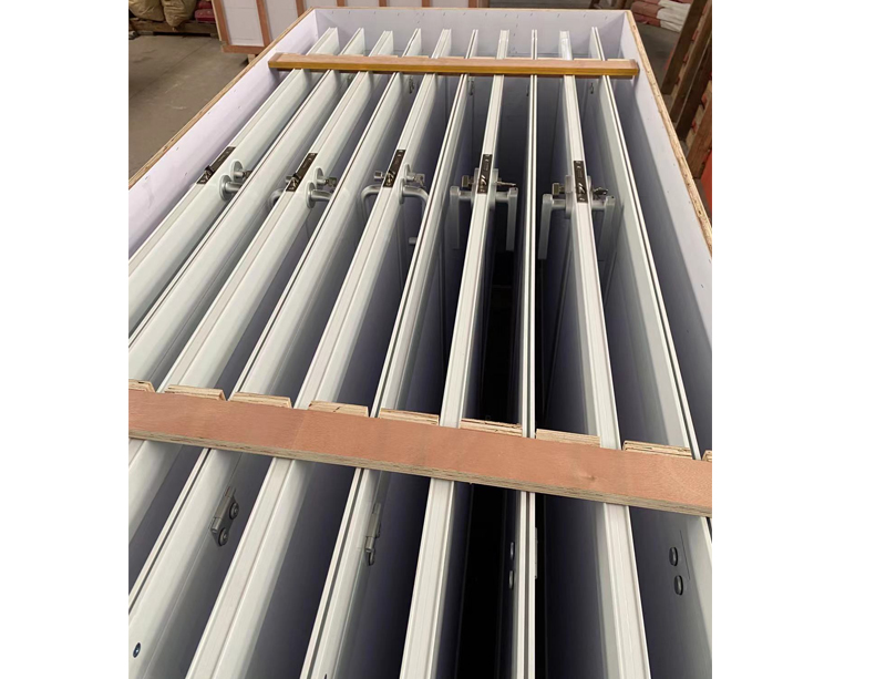 Standard aluminum frame door 